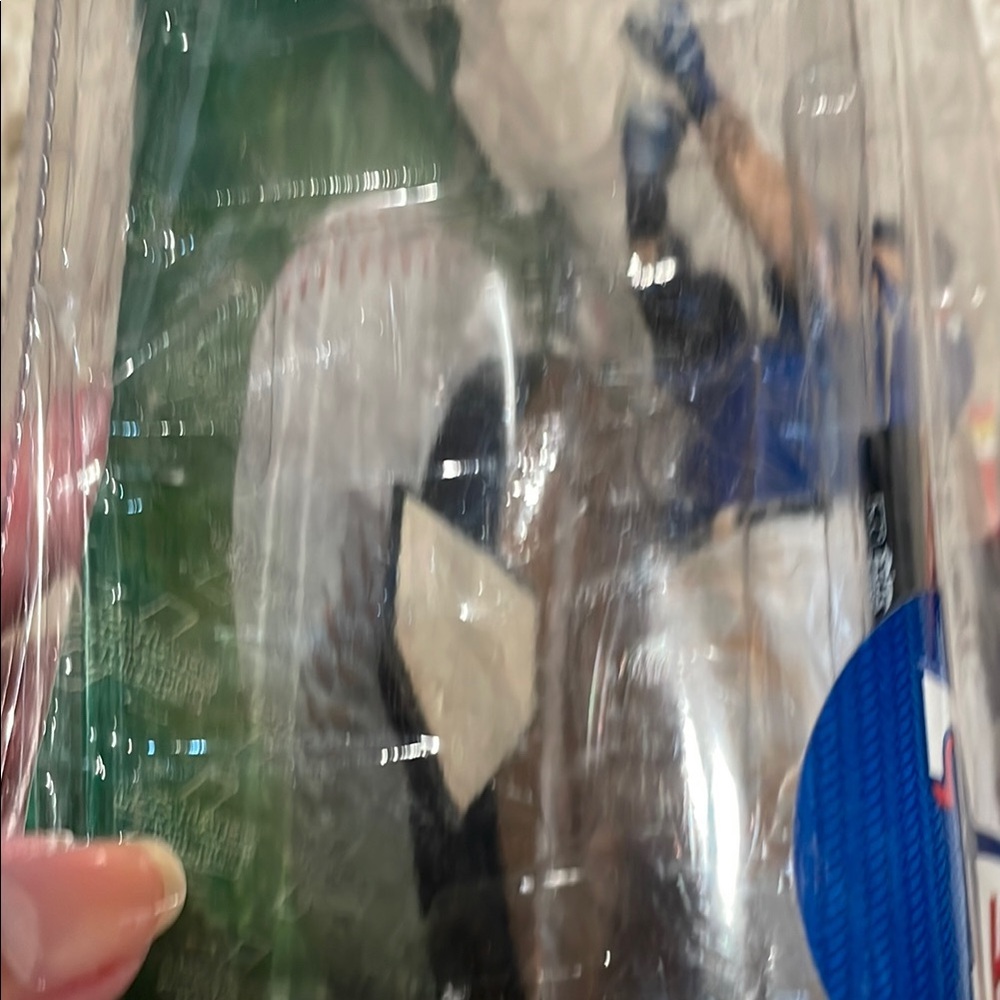 Baseball Card and statue - Picture 8 of 9